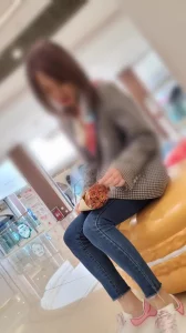 [原创] 已婚少妇很含蓄，见面要逛商场买花，耐心耗尽直接弄到男厕后入