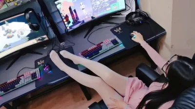 [原创] 妹妹一直喊痛不让操